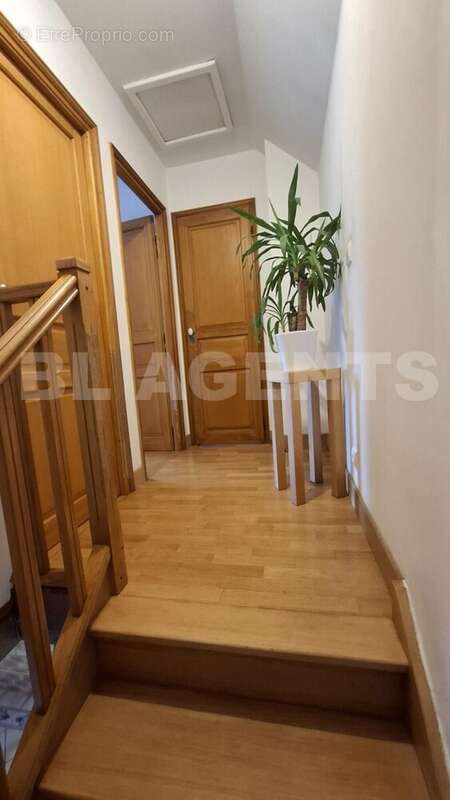 20251022_110825 - Maison à COULOMMIERS