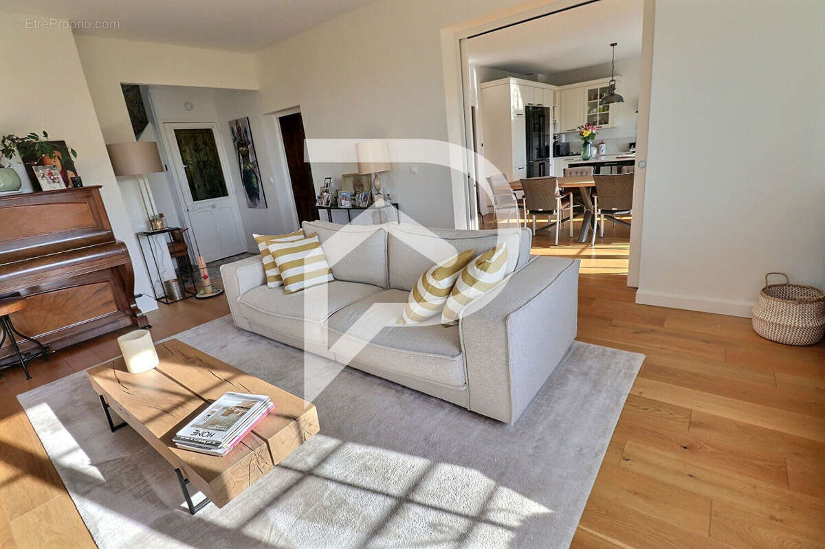 Maison à LA FRETTE-SUR-SEINE