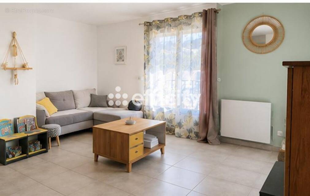 Appartement à CHATEAUNEUF-LES-MARTIGUES
