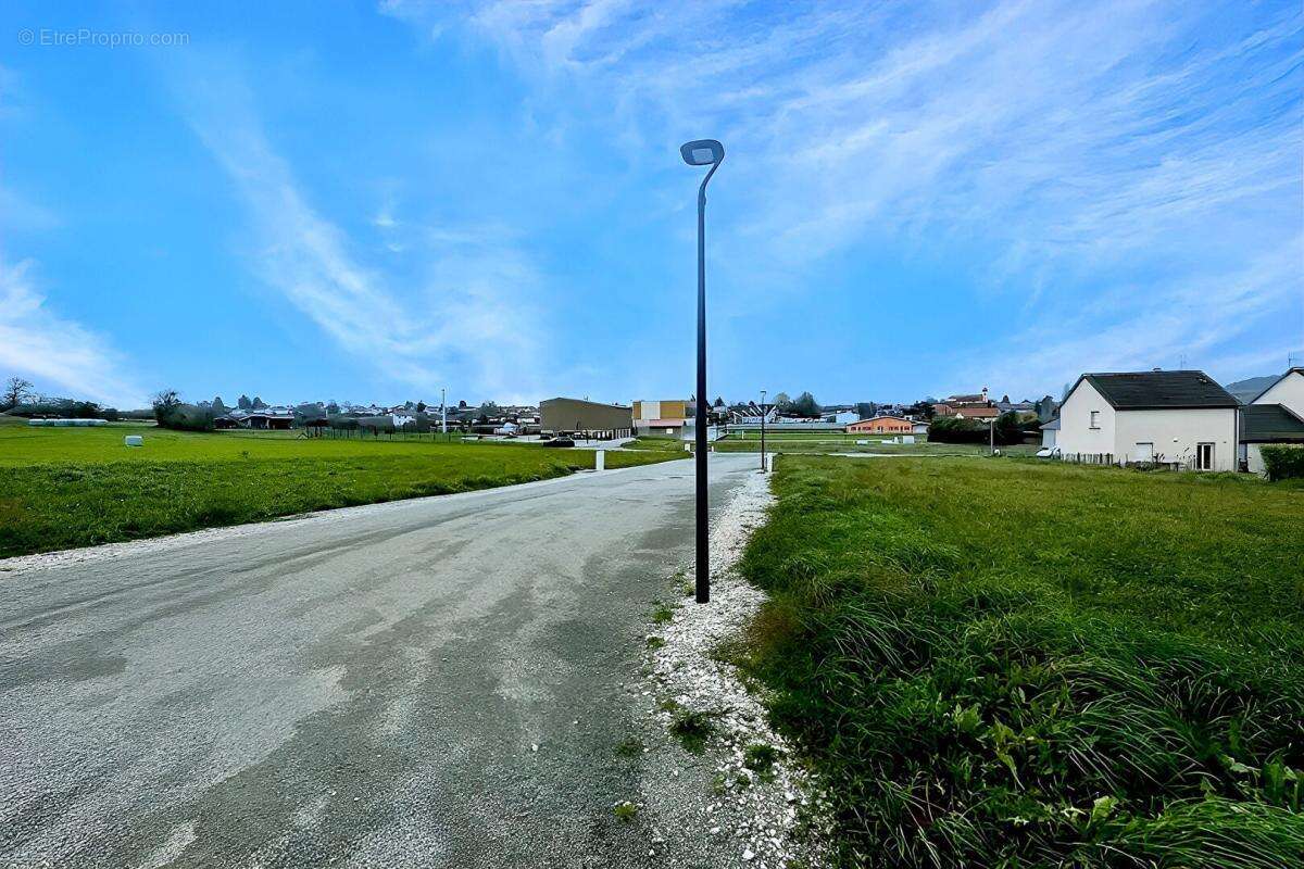 Lot 14 - 53  le m2, terrain plat viabilisé de 754 m2 - photo 5