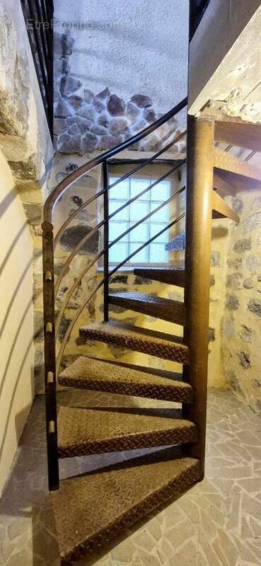 Maison à VEYRE-MONTON