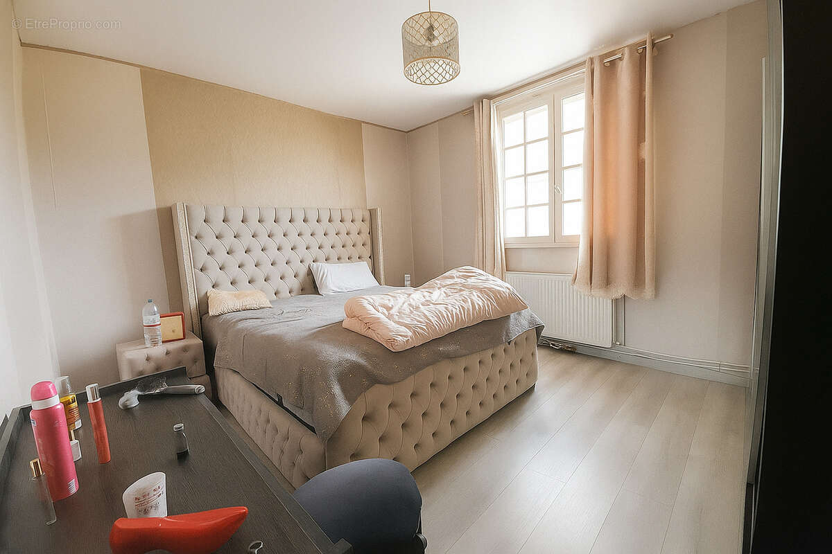 Maison à COULANS-SUR-GEE