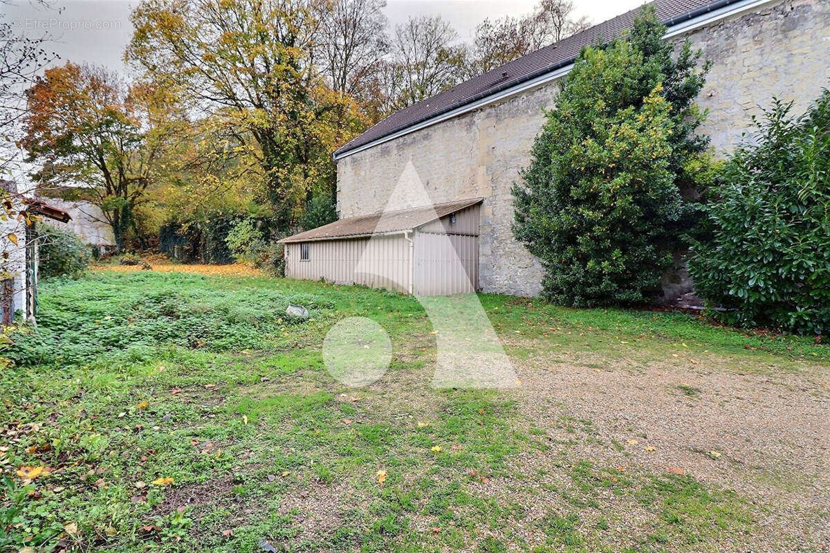 Maison à MERY-SUR-OISE