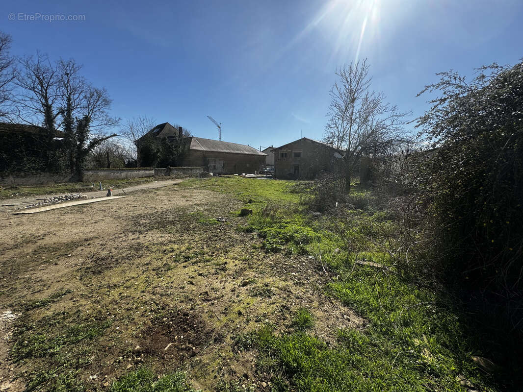 Terrain à SATOLAS-ET-BONCE