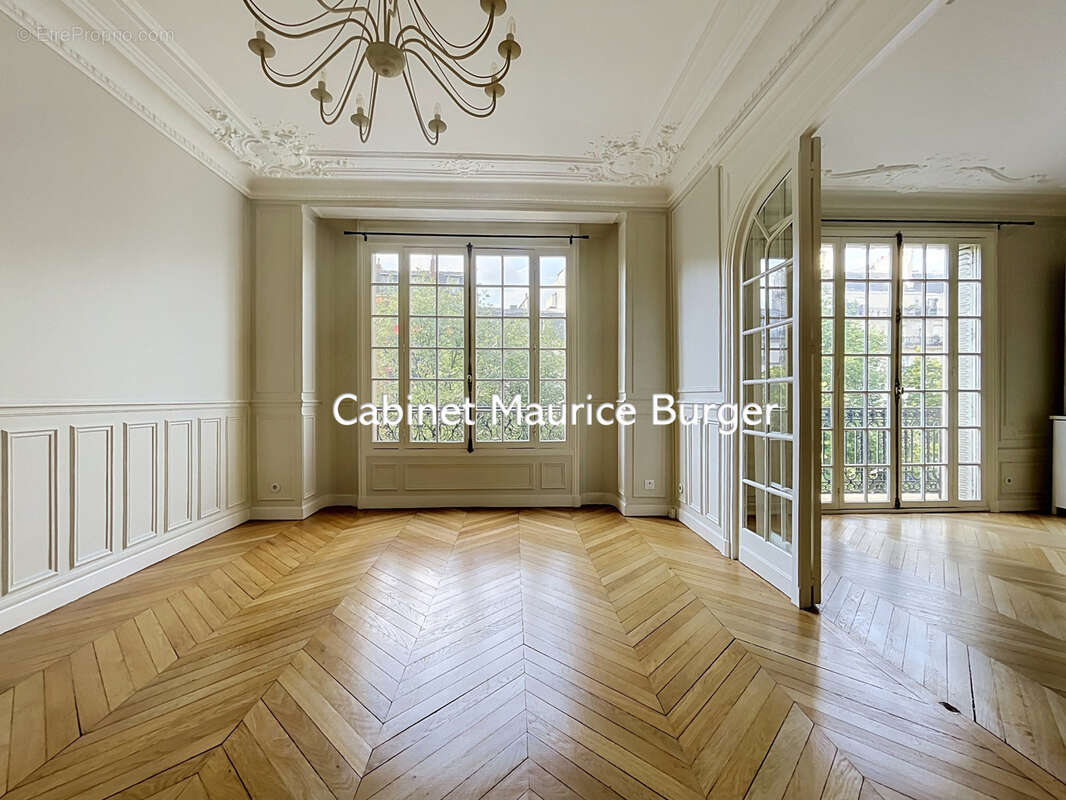 Appartement de caractère   104,55 m2   Immeuble de standing - photo 8