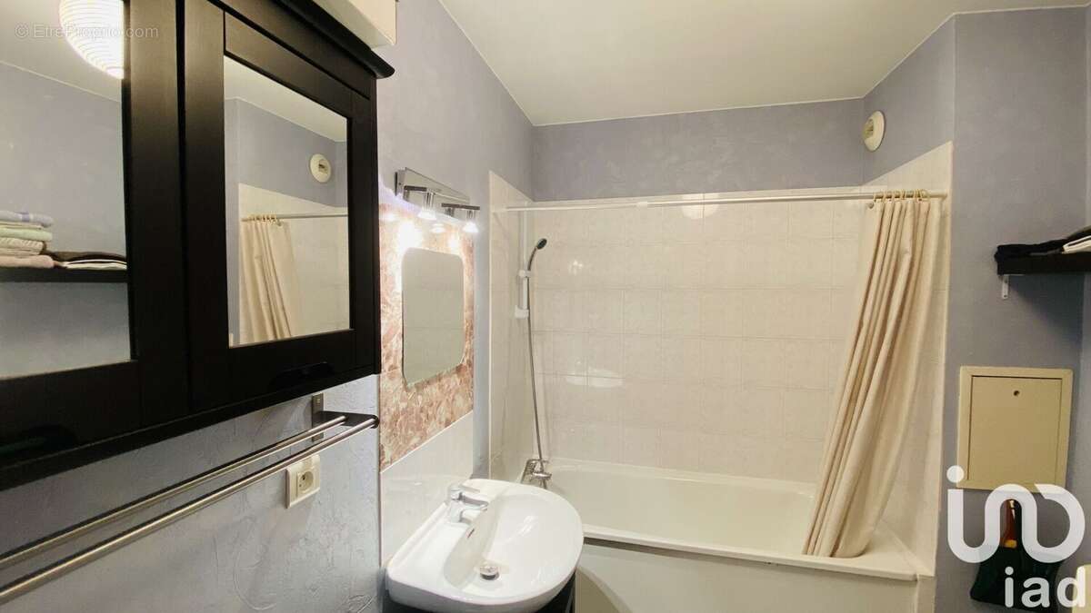 Photo 8 - Appartement à ELANCOURT