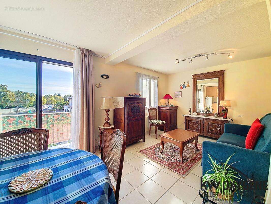Appartement à SAINT-LAURENT-DE-LA-SALANQUE