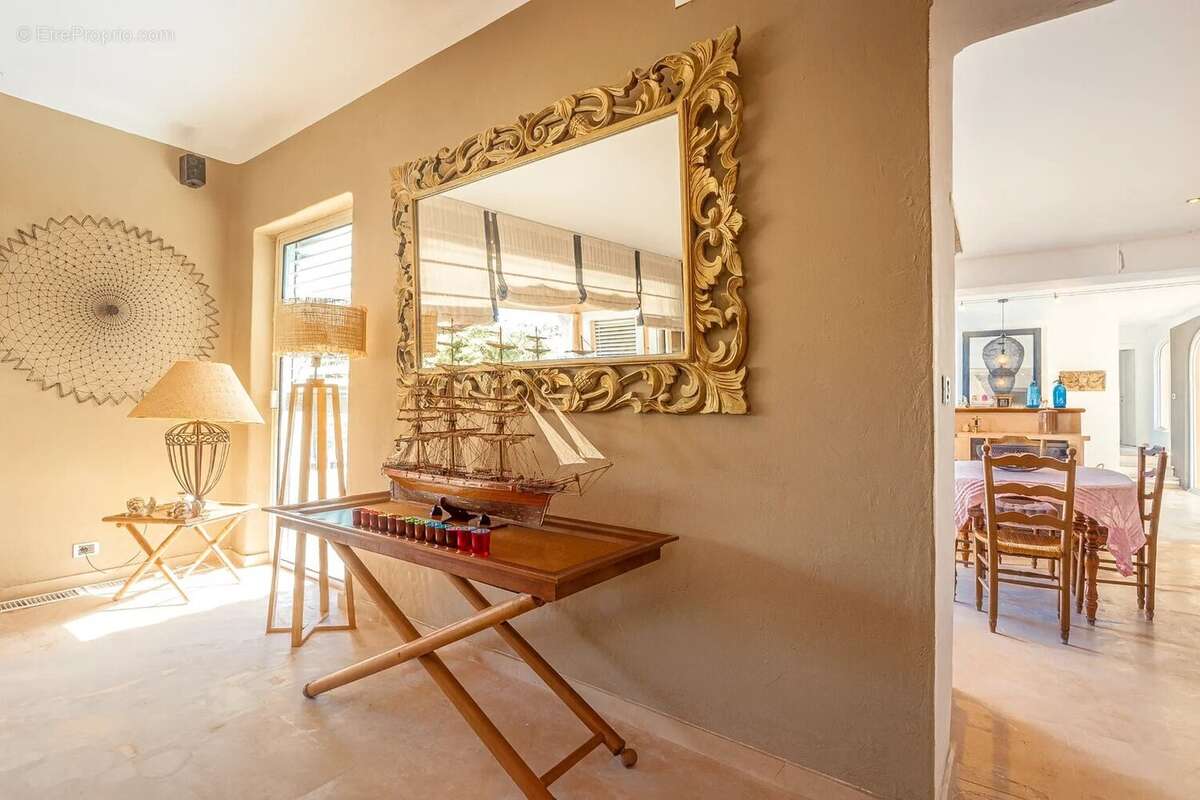 Maison à BORMES-LES-MIMOSAS