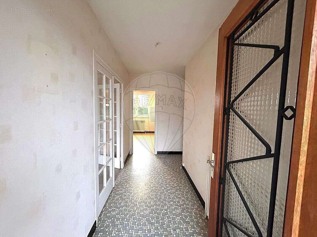 Maison à LA GUERCHE-SUR-L&#039;AUBOIS