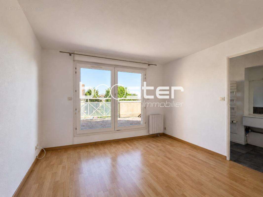 Guilhemery - superbe 2 pieces avec double terrasses plein ciel et parking - photo 7