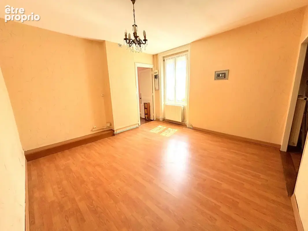 Firminy grand appartement f5 + balcon + grande cave - photo 3