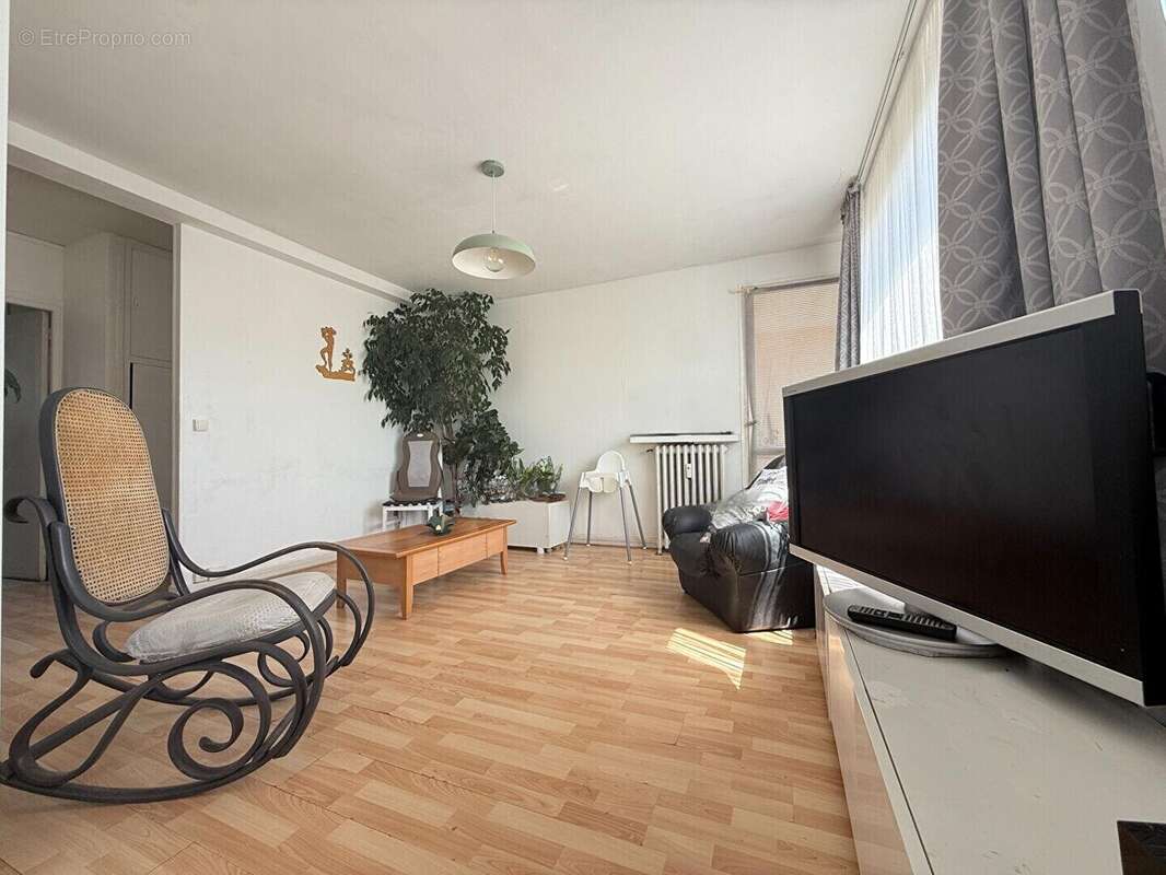 Appartement à RIS-ORANGIS