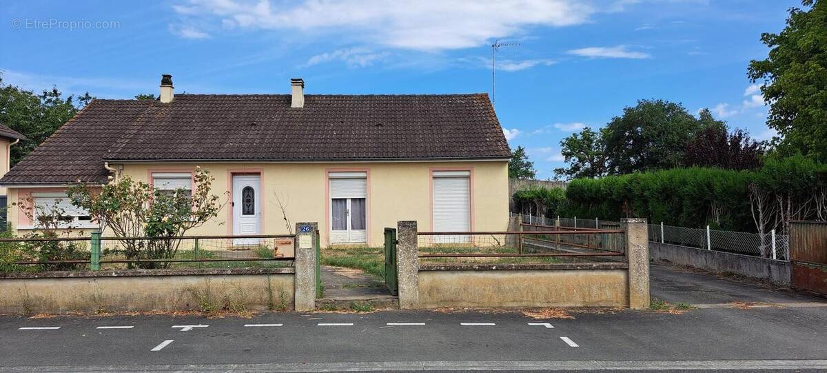 Photo 1 - Maison à MEZANGERS