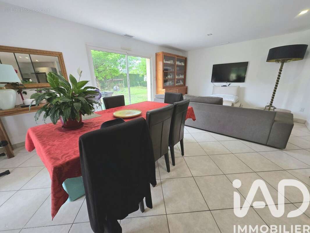 Photo 5 - Maison à SAINT-SYMPHORIEN