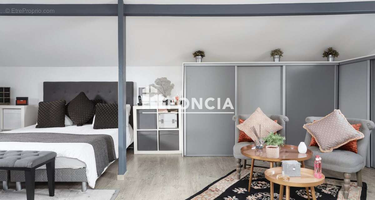 Maison à MONTMORENCY