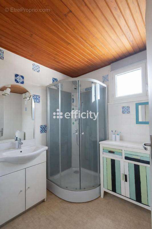 Maison 74 m² à Biard  - photo 7