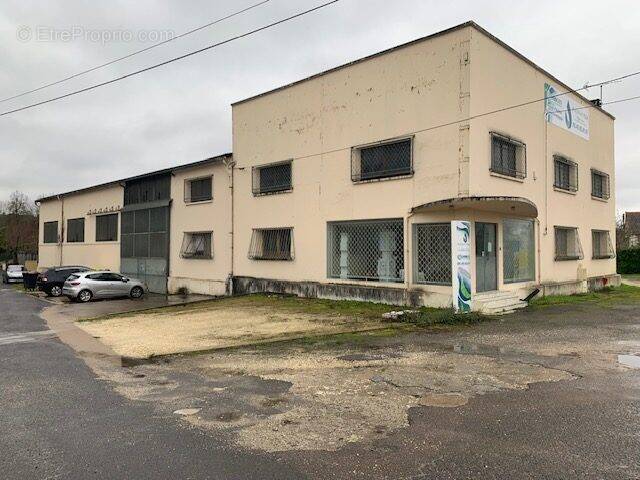 Commerce à L'ISLE-D'ESPAGNAC