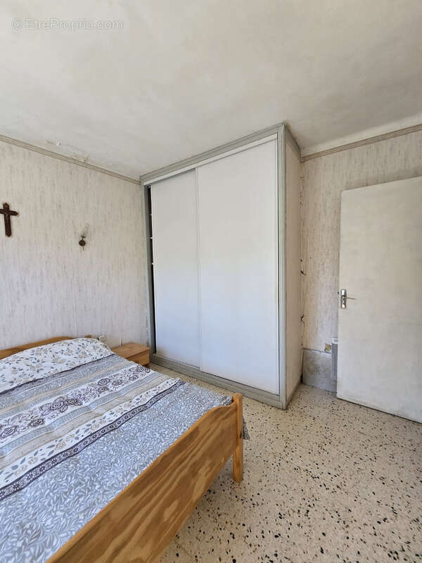 Lézignan La cebe maison plain pied à restaurer avec jardin - photo 12