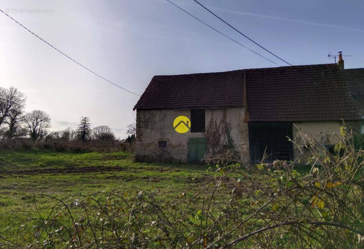 Maison à CROZON-SUR-VAUVRE