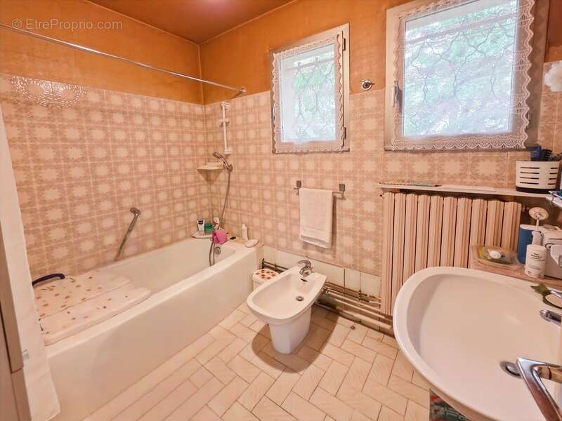 Maison à LONS-LE-SAUNIER