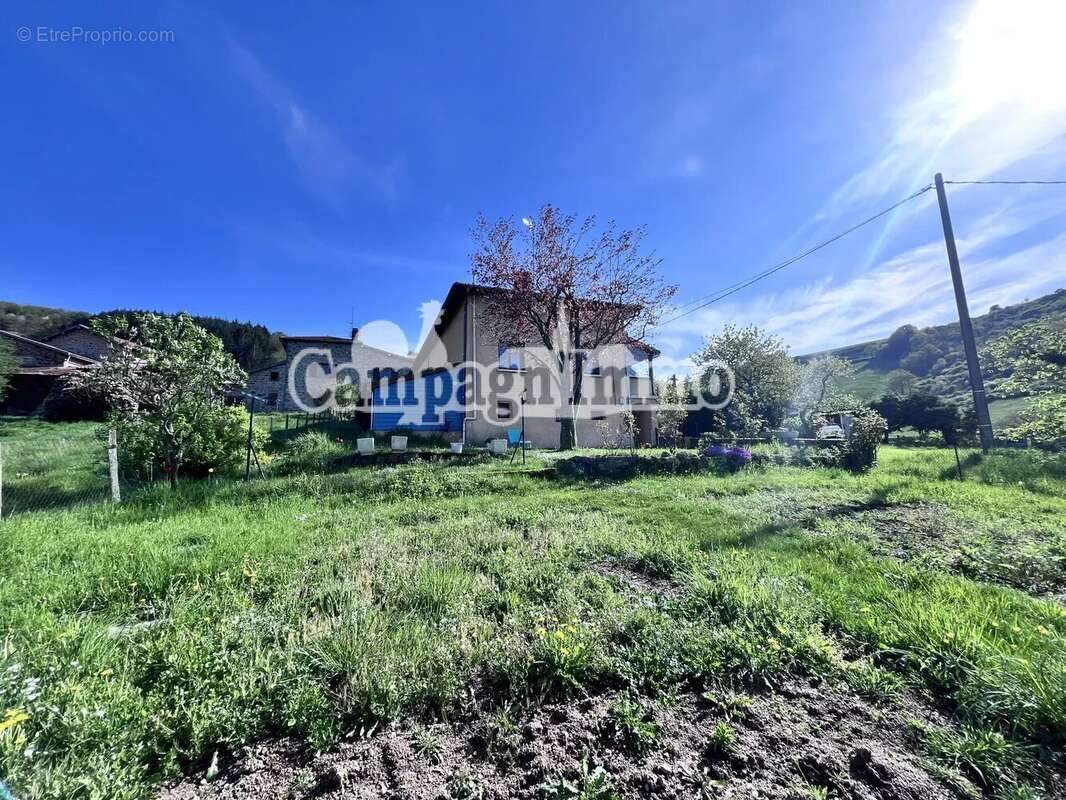 Maison à SAINT-FORGEUX