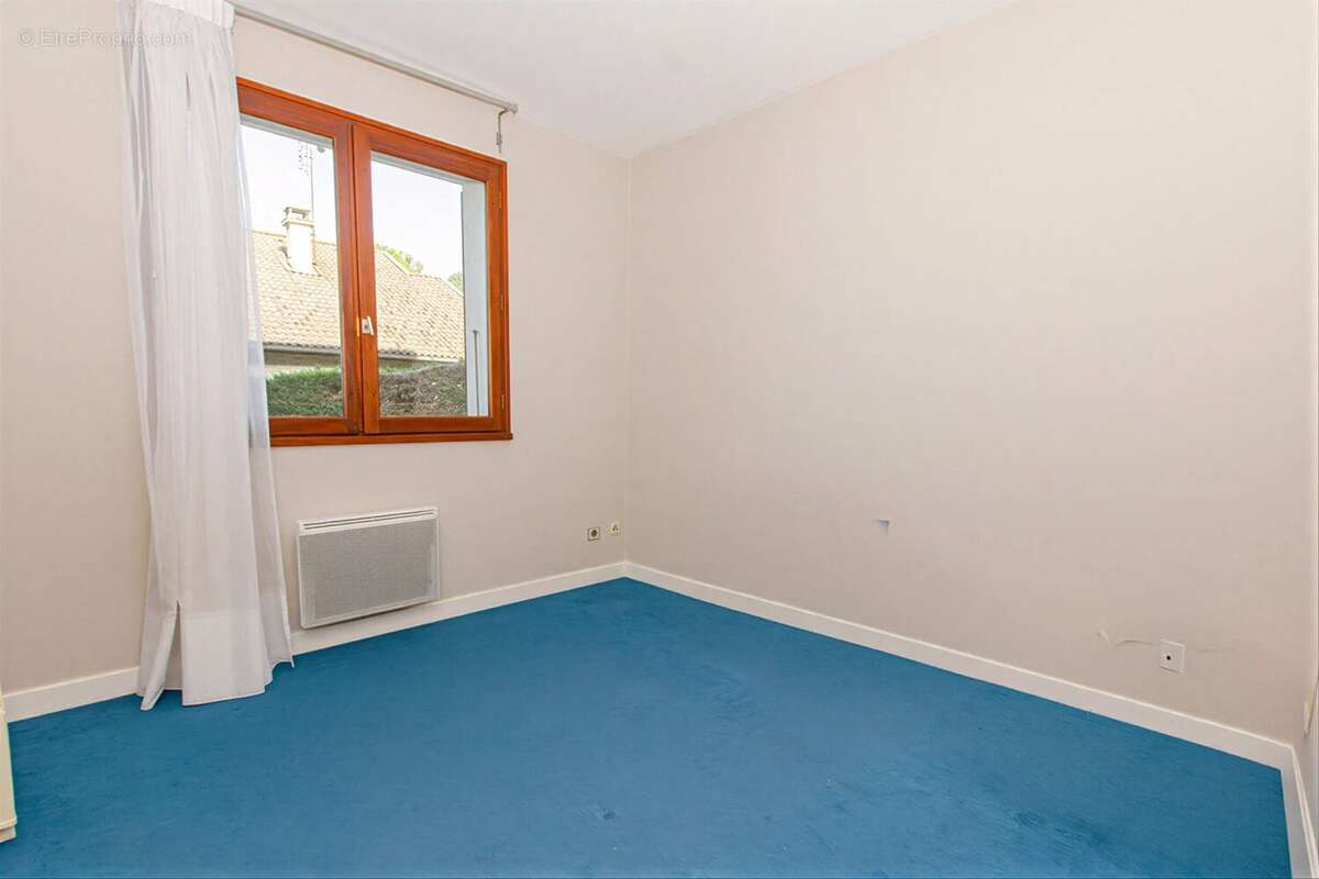 Maison T6 avec emplacement privilégié et beaux volumes - photo 9
