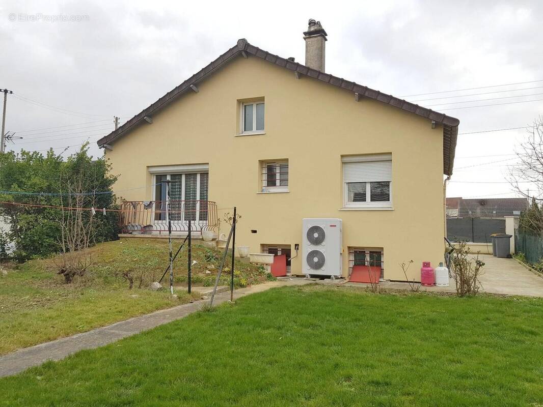 Maison à GOUSSAINVILLE