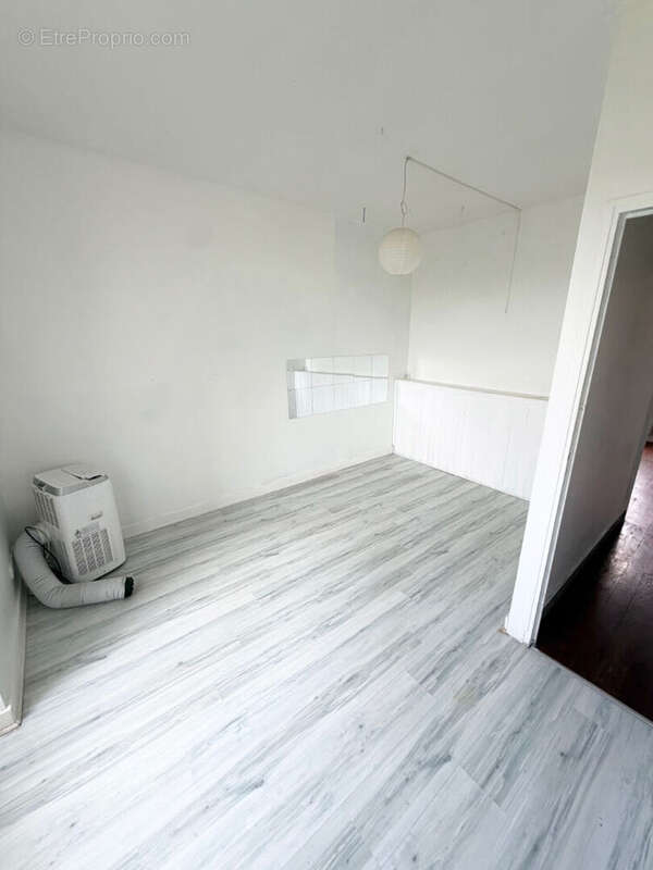 Appartement à LEUDEVILLE