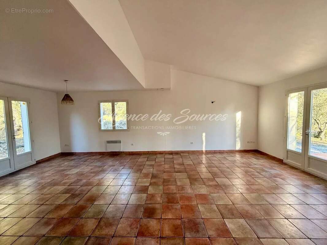 Maison à SAINT-MAXIMIN-LA-SAINTE-BAUME