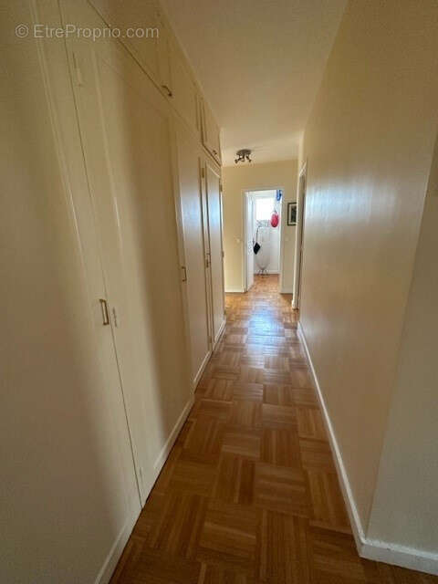 Appartement à BURES-SUR-YVETTE