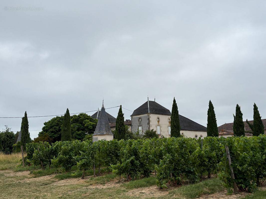 Maison à MASSUGAS