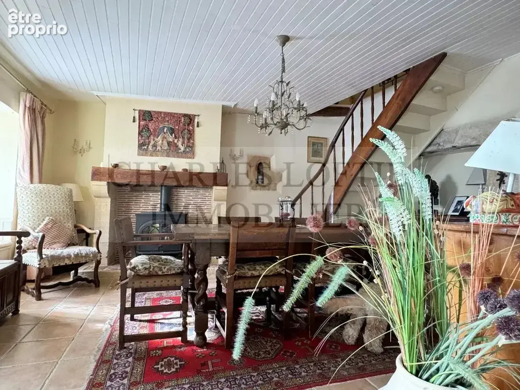Charmante maison de village en pierre avec jardin et maison attenante à restaurer - photo 4
