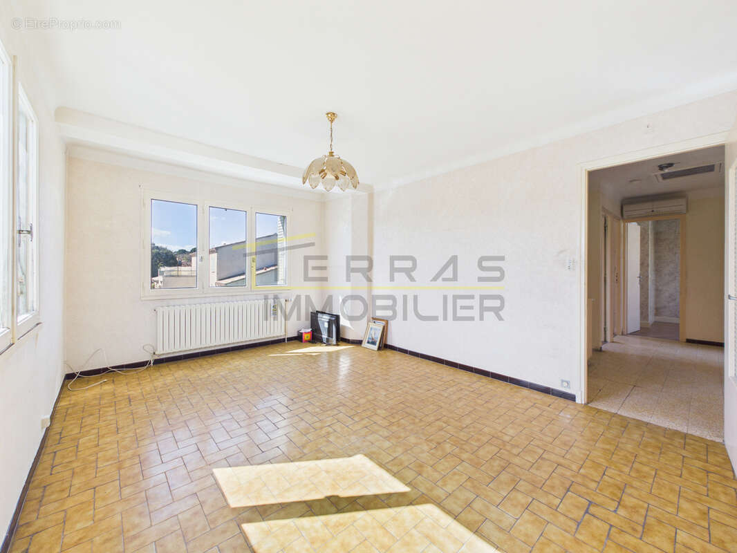 VALREAS, maison 4 pièces à rénover - photo 4