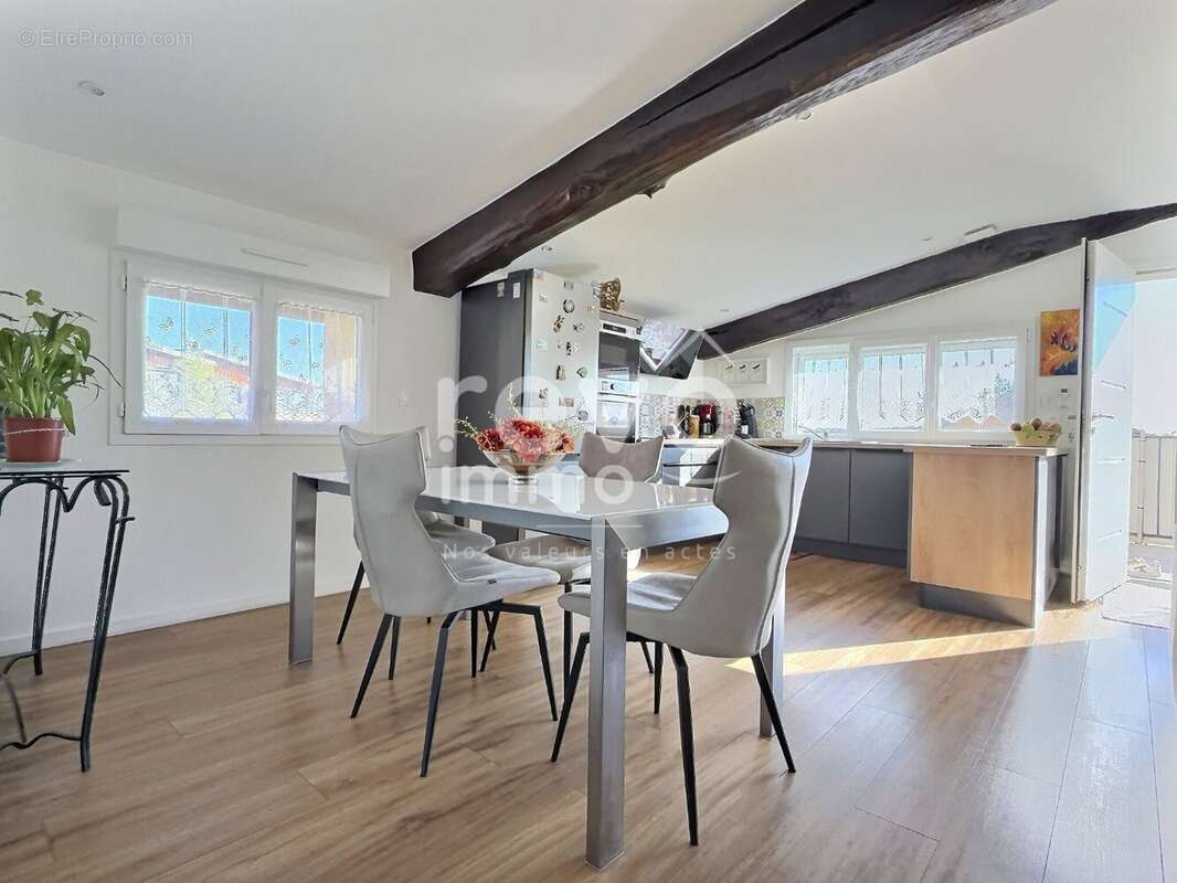 Appartement à SAINT-ANDRE-DE-CORCY