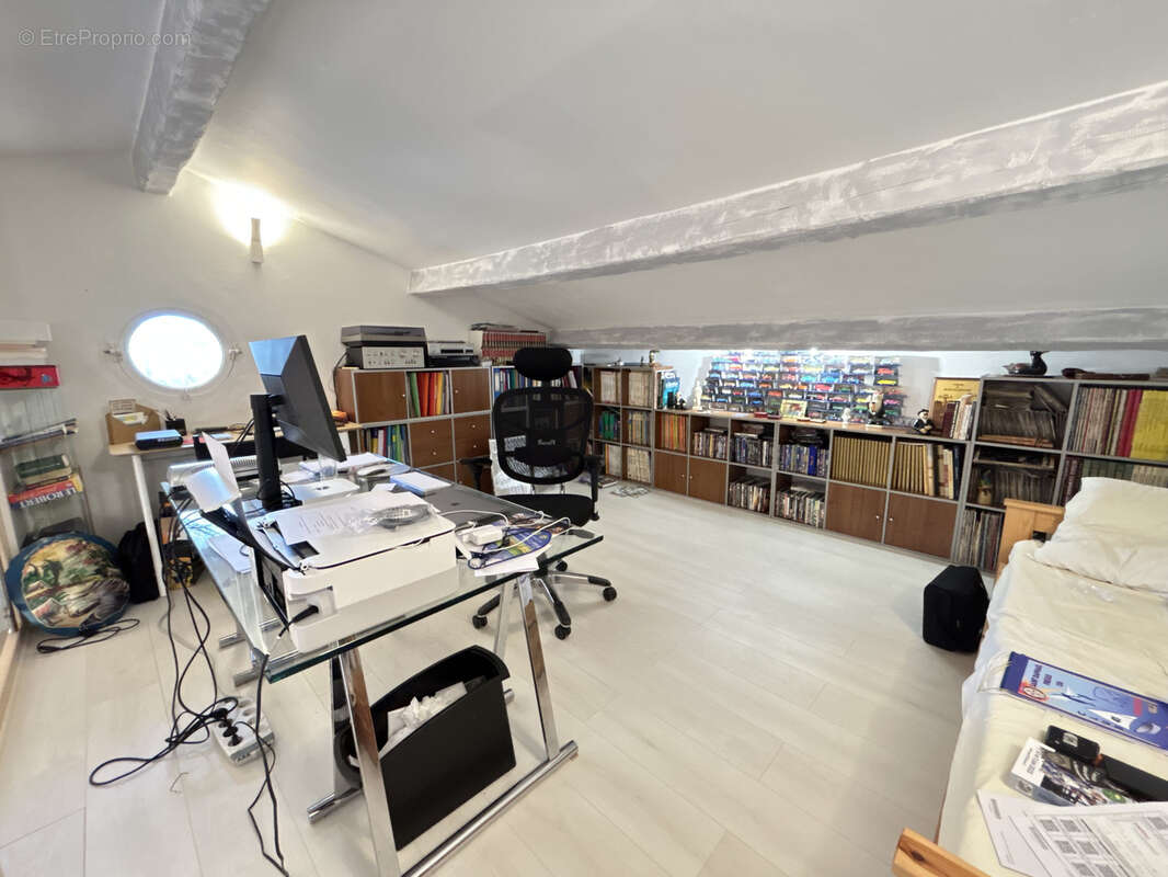 Autre à SAINT-RAPHAEL