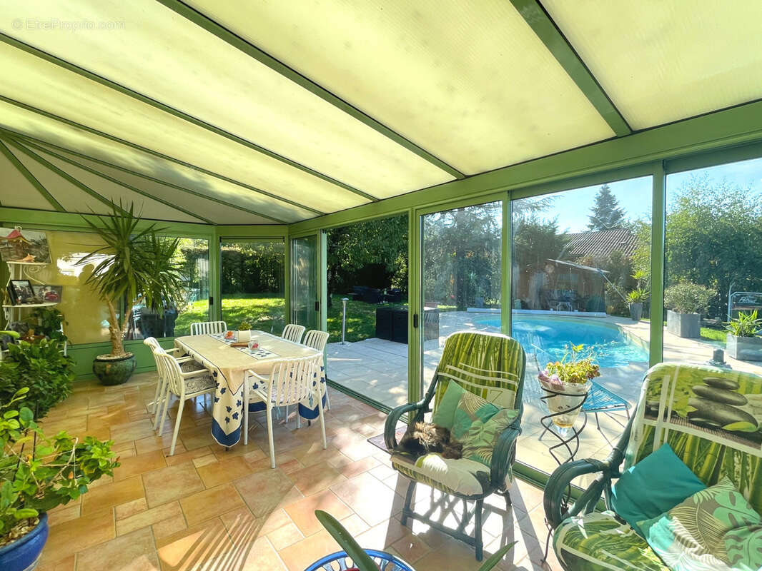 Maison à CHARNAY-LES-MACON