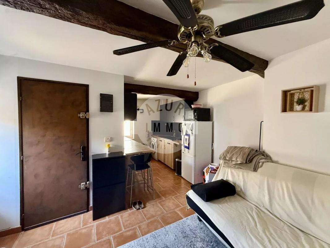 Appartement à ROQUEVAIRE