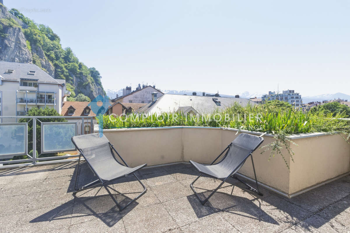 Appartement Duplex dernier étage - Terrasse 45m2 - 110m2 habitables - rénové - photo 18