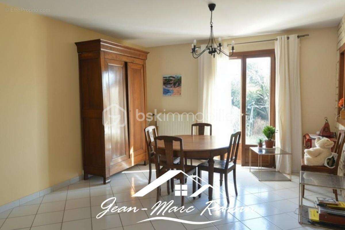 Maison à TREMBLAY-EN-FRANCE