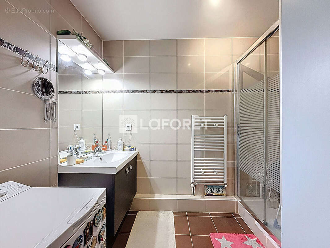 Appartement à LE PLESSIS-ROBINSON