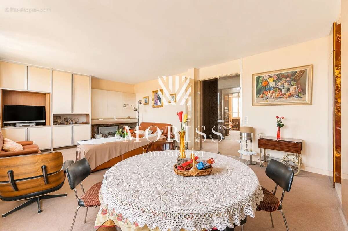 Appartement à PARIS-11E