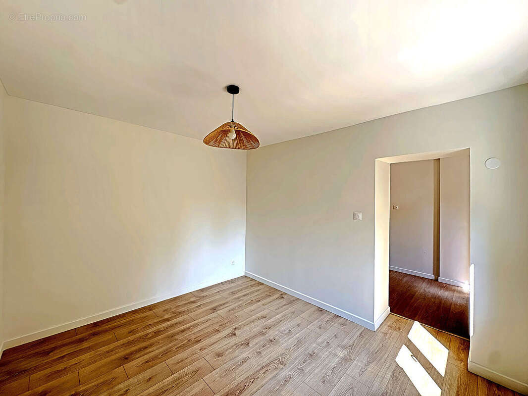 TOULOUSE - CHALETS - T2 rénové, lumineux et au calme - photo 7