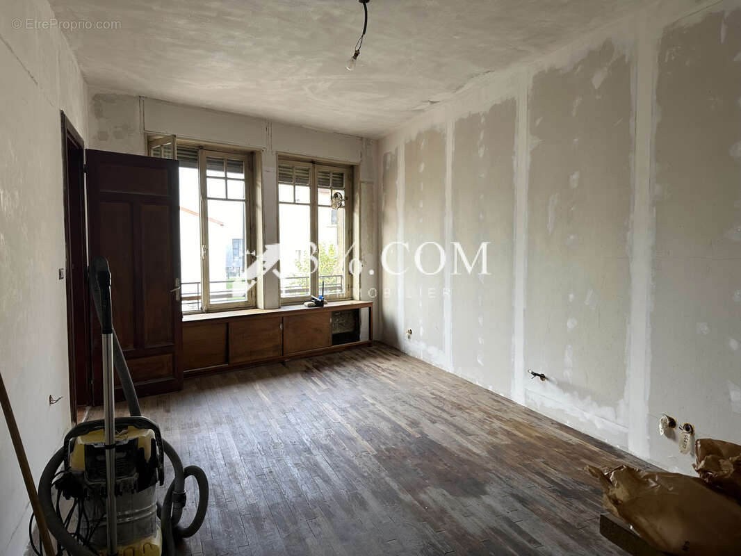 Appartement à MIRECOURT