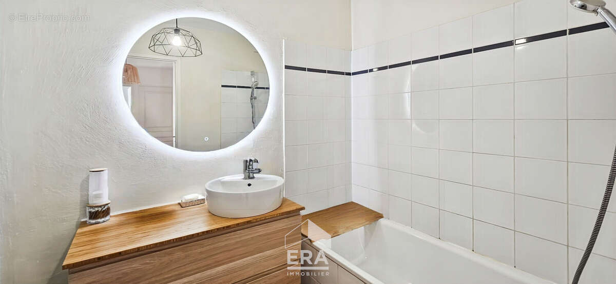 Appartement à PAREMPUYRE