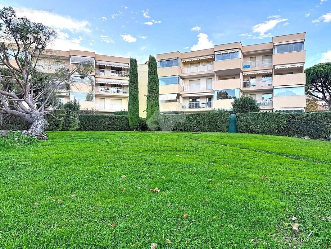 Appartement à MANDELIEU-LA-NAPOULE