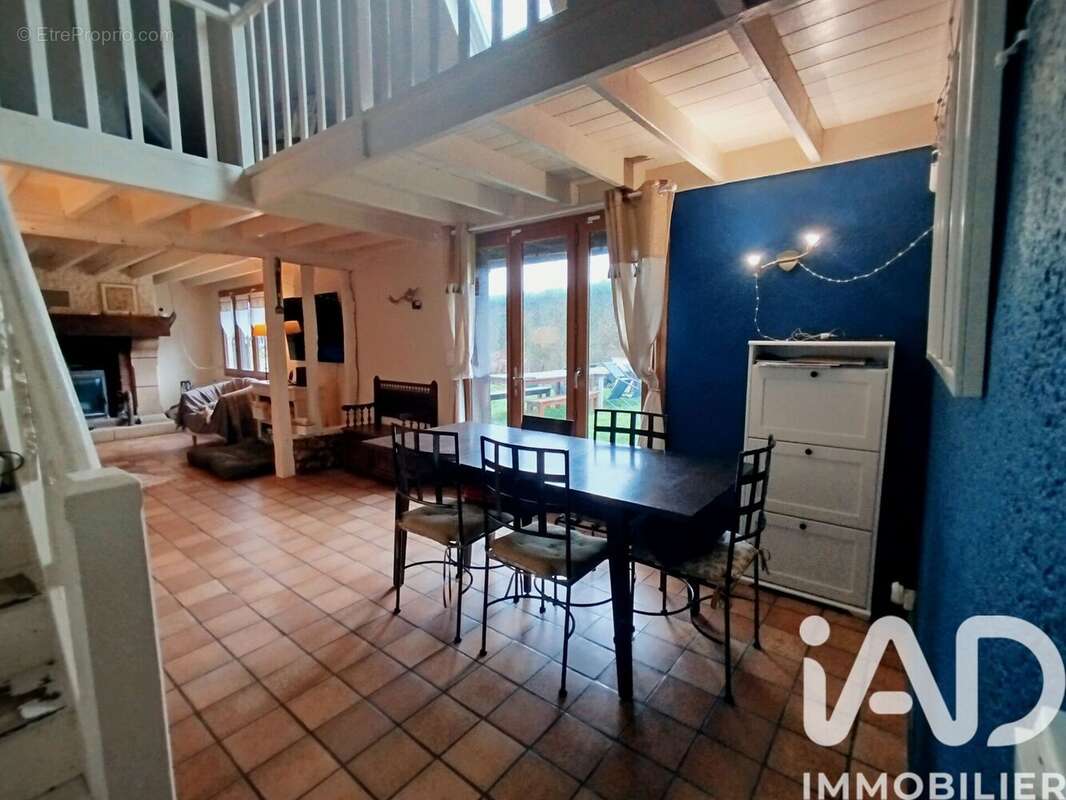 Maison 125 m² à Saint-Cyr-De-Salerne  - photo 3