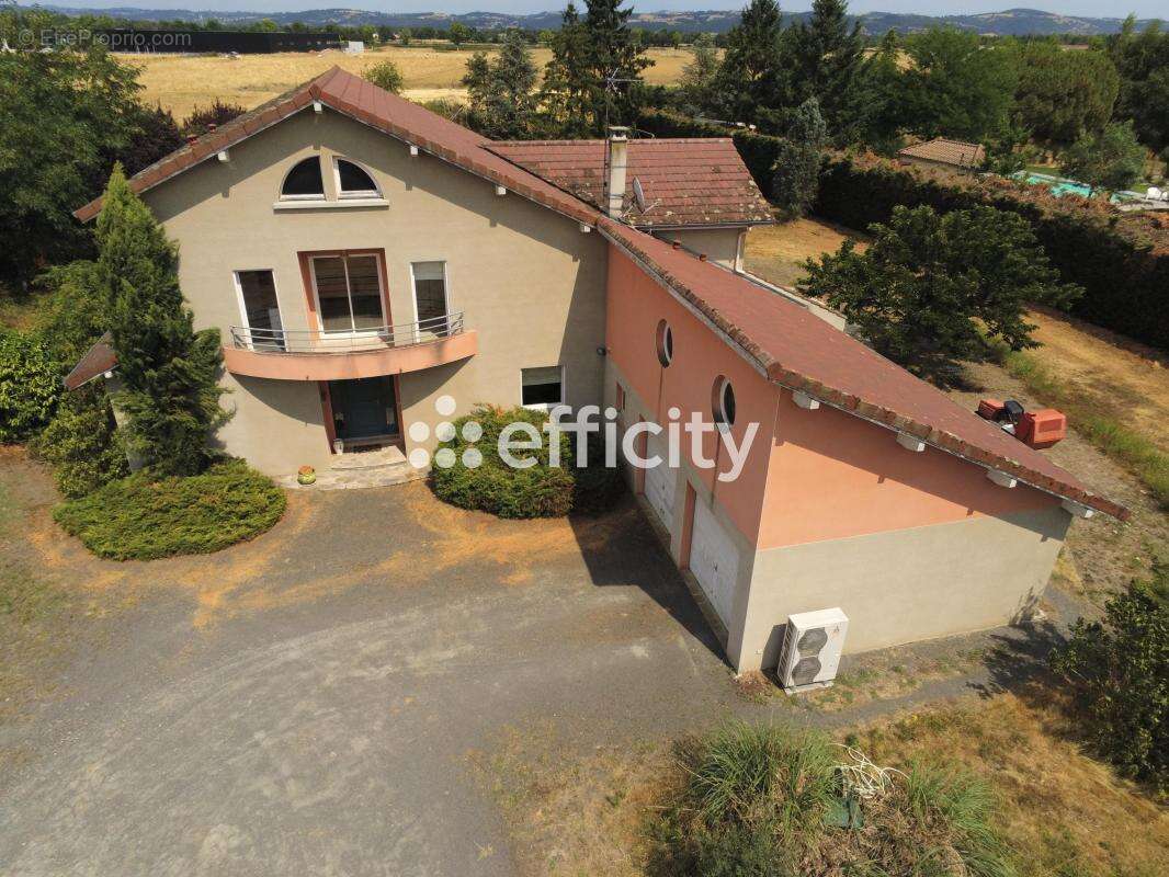 Maison à MARCLOPT