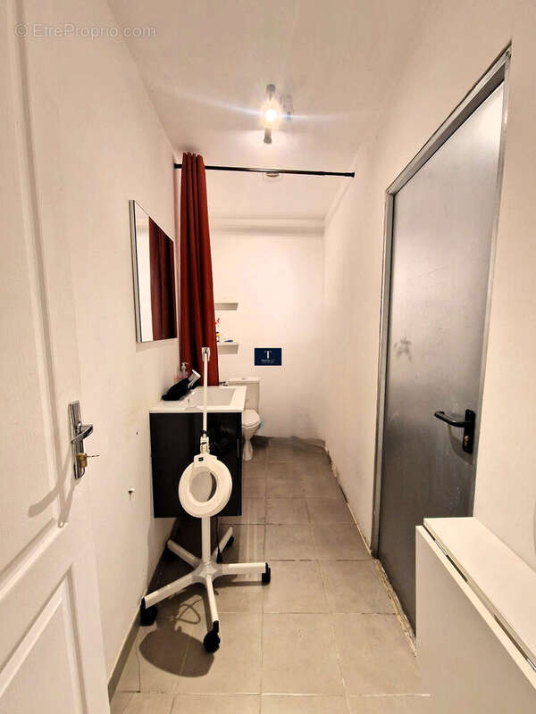 Commerce à NARBONNE