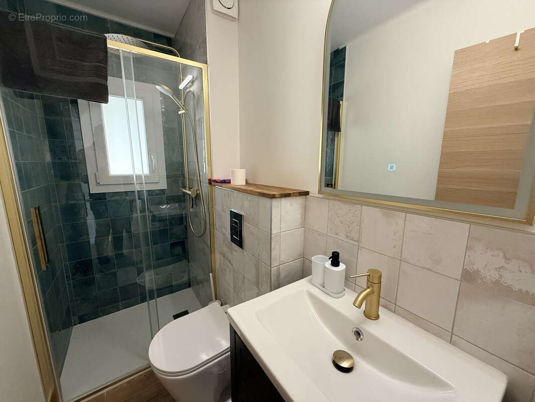 Maison à LES ISSAMBRES