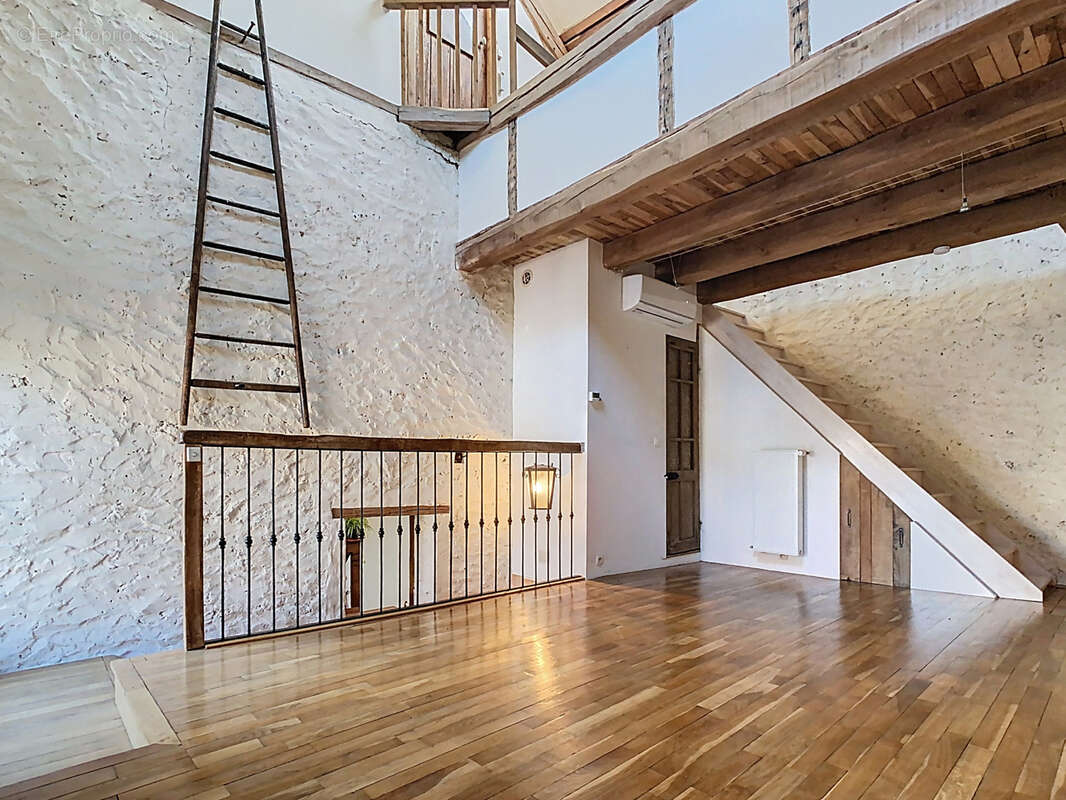 Maison à MONTMIRAIL